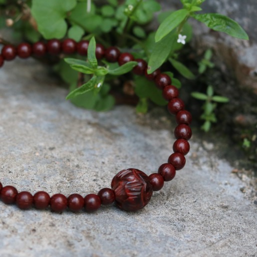 小兔家的手作饰品 紫檀莲花雕刻 小兔家的手作饰品 紫檀莲花雕刻