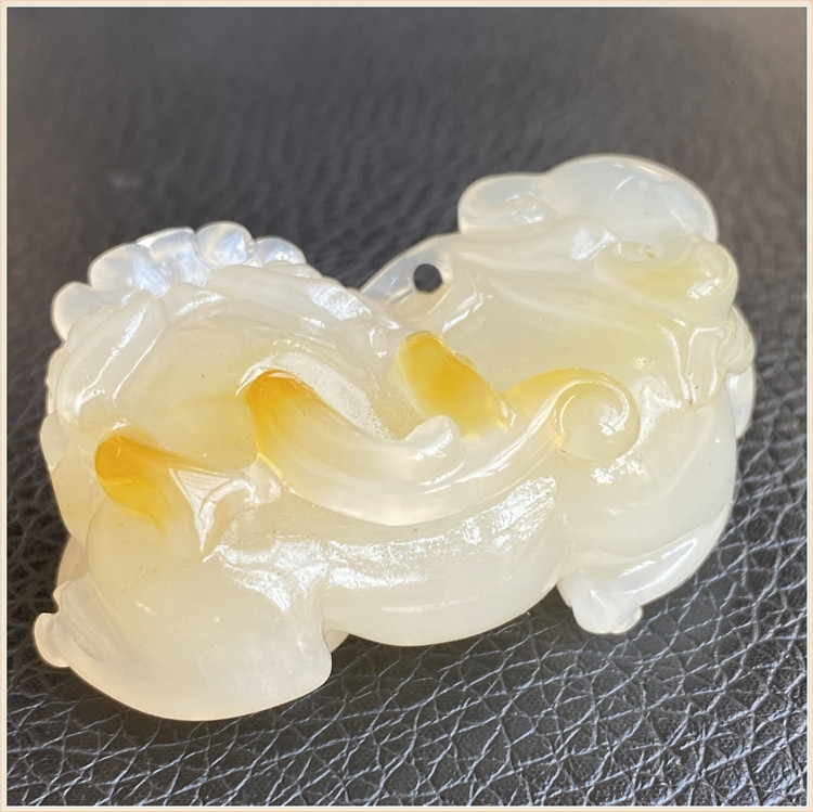 Huang Longyu Ice Breeder King Leopard's Pendant Boutique of the Pendant Boutique of the Jade Pendant Boutique of the Jade Leopard