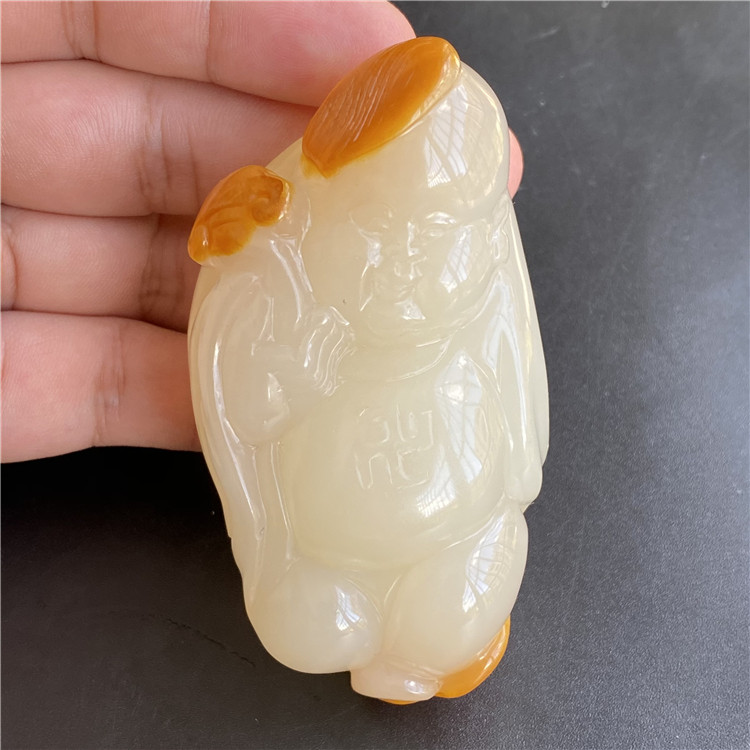 Yunnan Huanglong Jade Stone Sending Fortune Beckoning Boy Hand Play Piece Ice Species Liansheng Guizi Boutique Collection Gift