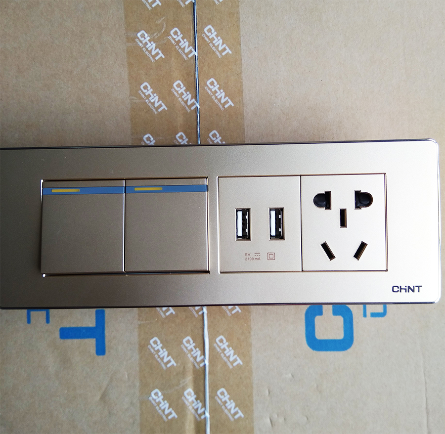 Zhengtai switch 118 type USB NEW5F series two open double plus double USB five-hole socket two open with USB
