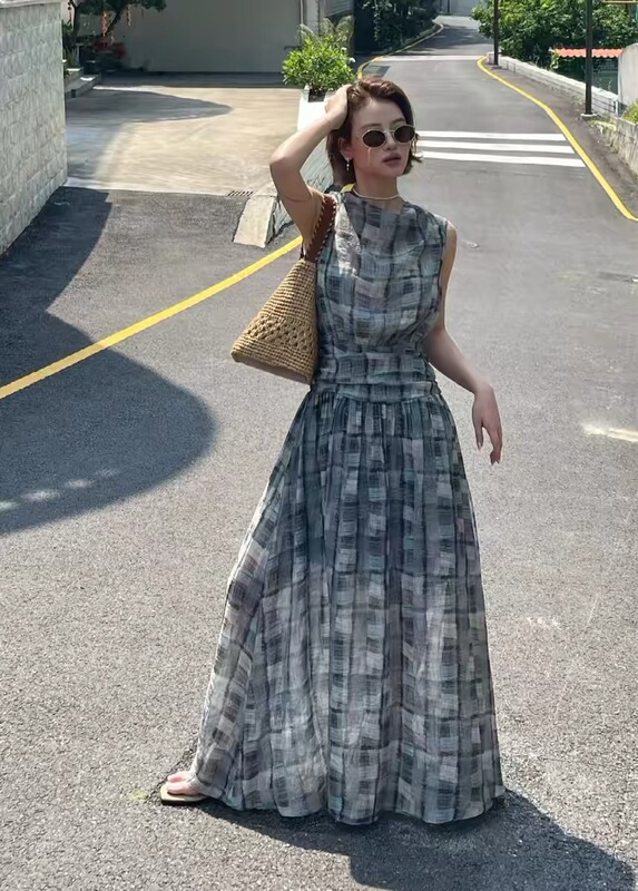 European Station 2026 Summer New V+.Com Fashion Versatile Round Neck Sleeveless Plaid Dress for Women, Slimming Waist Design European Station 2026 Summer New V+.Com Fashion Versatile Round Neck Sleeveless Plaid Dress for Women, Slimming Waist Design