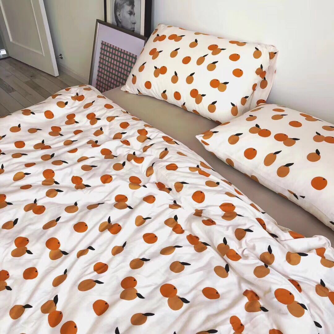 Ins knitting cotton printing four-piece set orange French fight skin-friendly naked sleeping Tianzhu cotton single three-piece set four-piece set