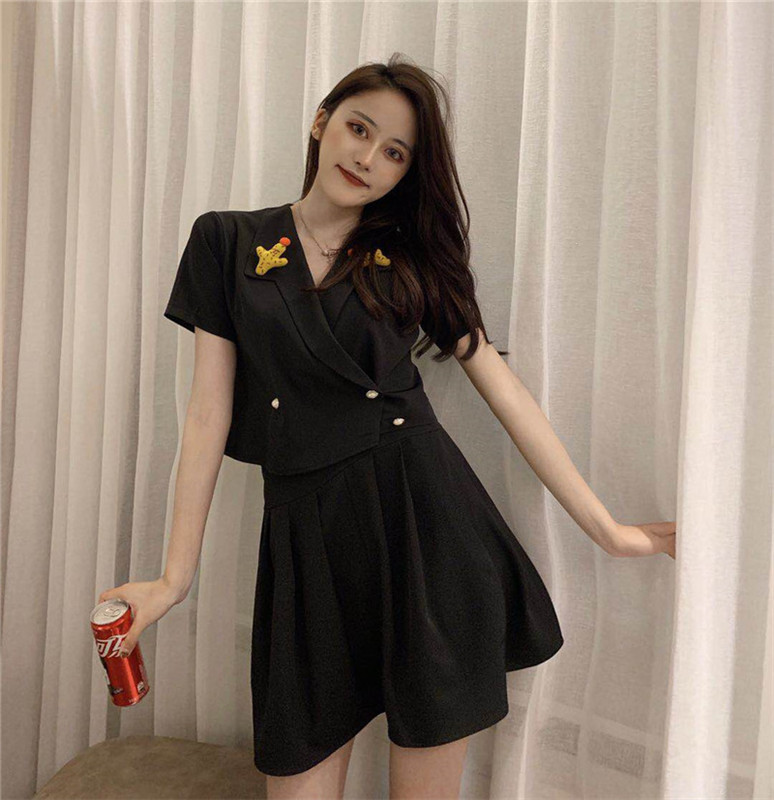 VK旗艦店 韓系西裝領黑色連身裙上衣短裙套裝短袖裙裝