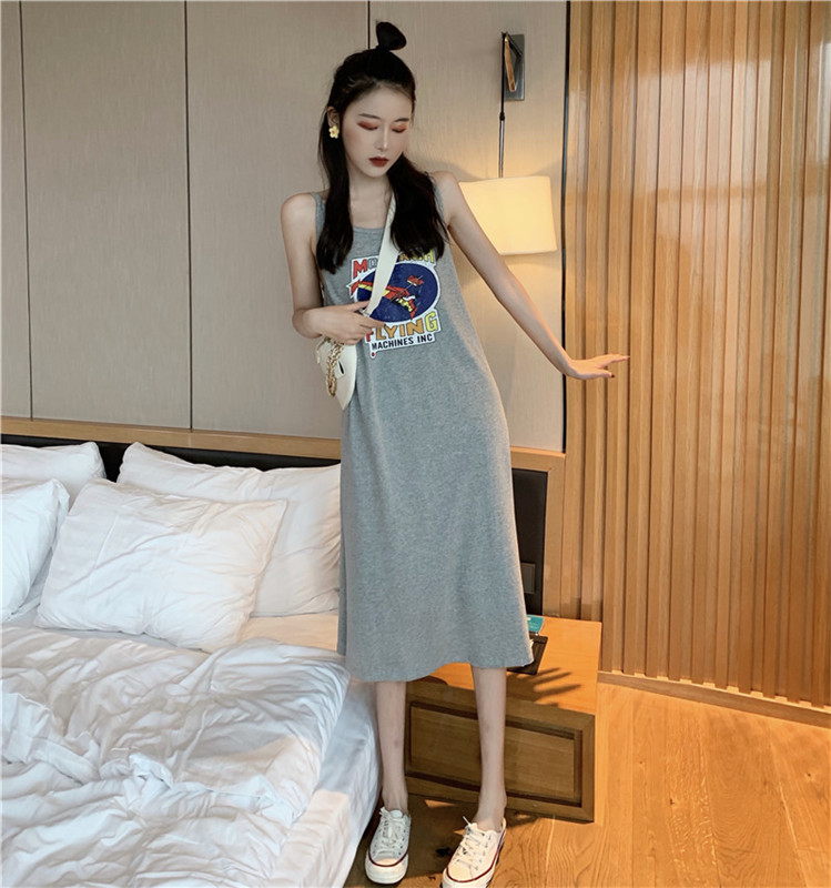 VK旗艦店 韓國風性感露背開叉時尚無袖洋裝