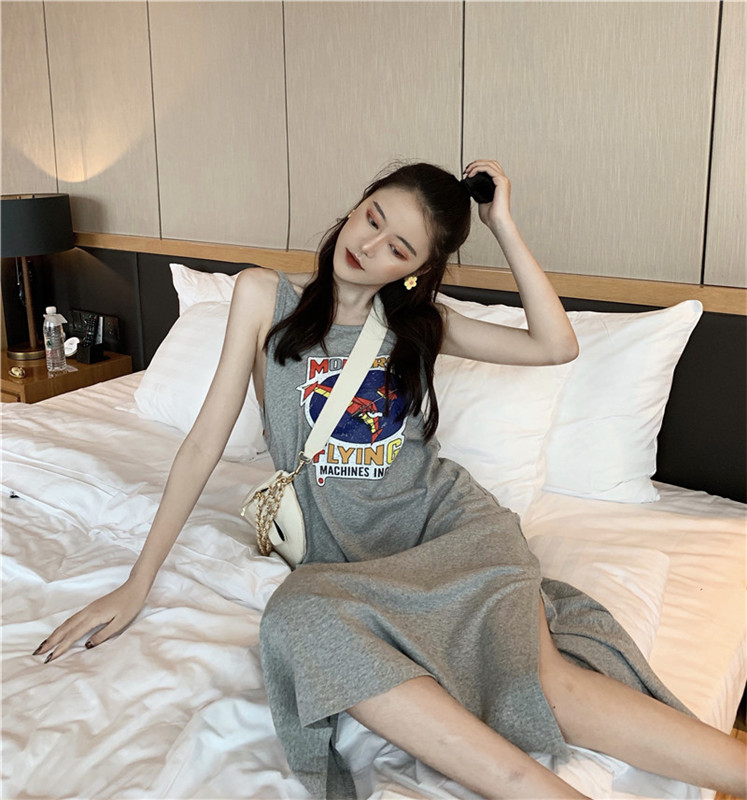 VK旗艦店 韓國風性感露背開叉時尚無袖洋裝