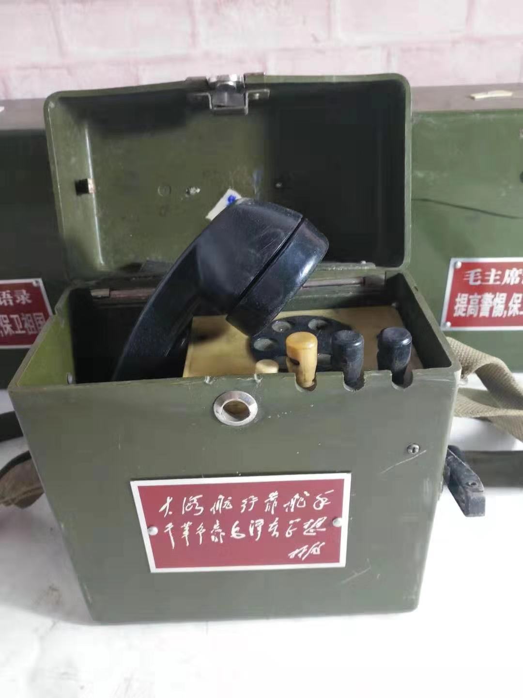 Folklore Old Objects Red Culture Field Combat Telephone Old Green Field Telephone Collection Video Props