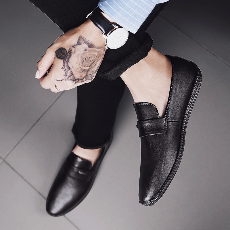 Tide Shoes Men 2022 new men casual leather and Korean version of a lazy soft sole driving bean shoes