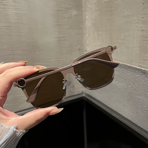 Металлические очки на солнечной энергии, ветрозащитный объектив, европейский стиль, по фигуре, популярно в интернете