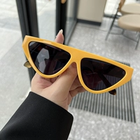 Желтый треугольник