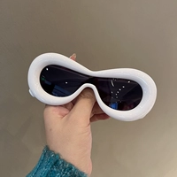 Заботиться о белом (модель для взрослых)