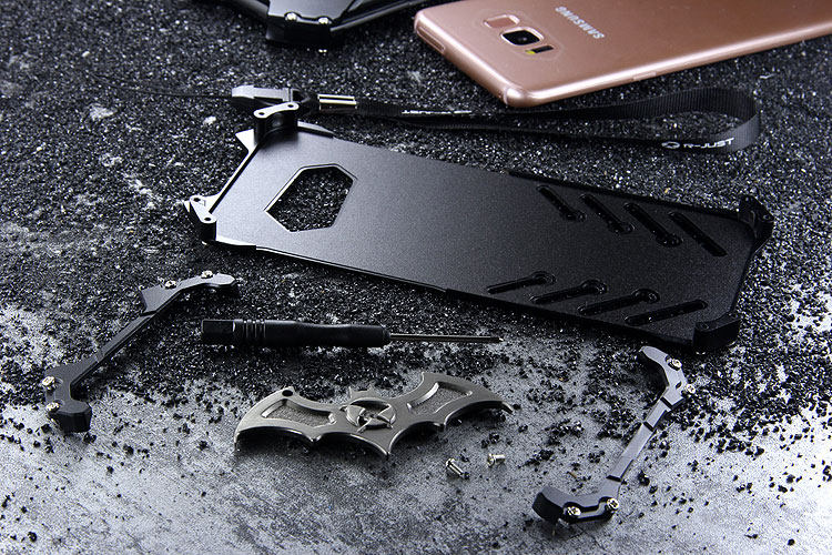 R-Just Batman Shockproof Aluminum Shell Metal Case with Custom Batarang Stent for Samsung Galaxy S8 & Samsung Galaxy S8 Plus