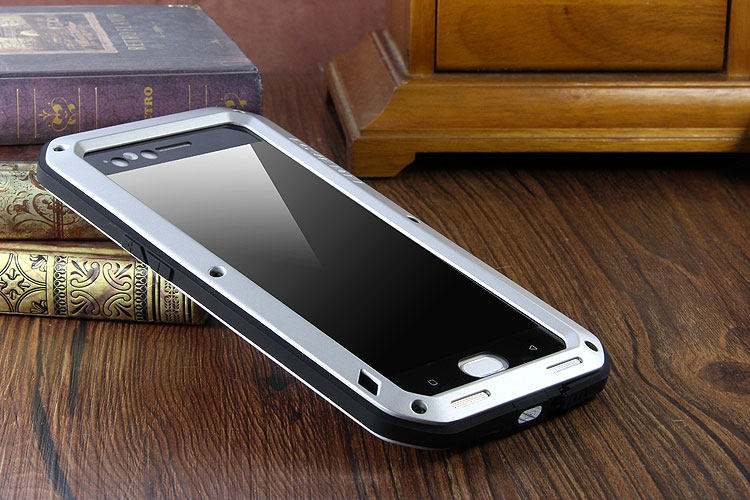 LOVE MEI Powerful Water Resistant Shockproof Dust/Dirt/Snow Proof Aluminum Metal Outdoor Gorilla Glass Heavy Duty Case Cover for OPPO R11 & OPPO R11 Plus