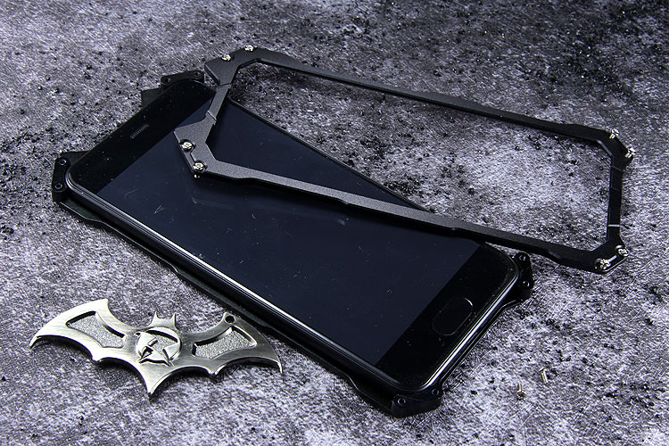 R-Just Batman Shockproof Aluminum Shell Metal Case with Custom Batarang Stent for Huawei P10 & Huawei P10 Plus