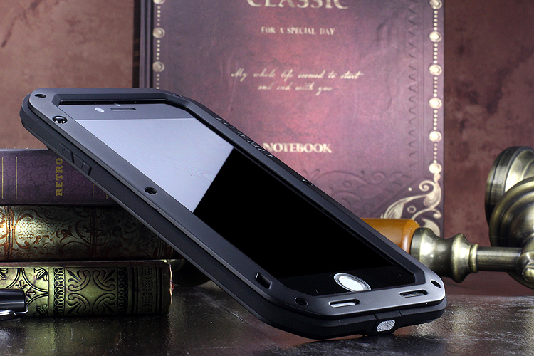 LOVE MEI Powerful Water Resistant Shockproof Dust/Dirt/Snow Proof Aluminum Metal Outdoor Gorilla Glass Heavy Duty Case Cover for Apple iPhone 7 Plus & iPhone 7