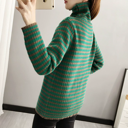 Весенний трикотажный приятный телу утепленный свитер, в корейском стиле