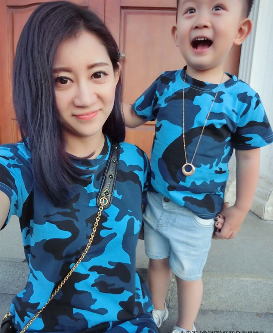 2020 cha mẹ mặc con mùa hè gia đình rộng khắp gia đình gồm ba bông ngụy trang mẹ-con áo thun ngắn tay mẹ và phụ nữ - Trang phục dành cho cha mẹ và con