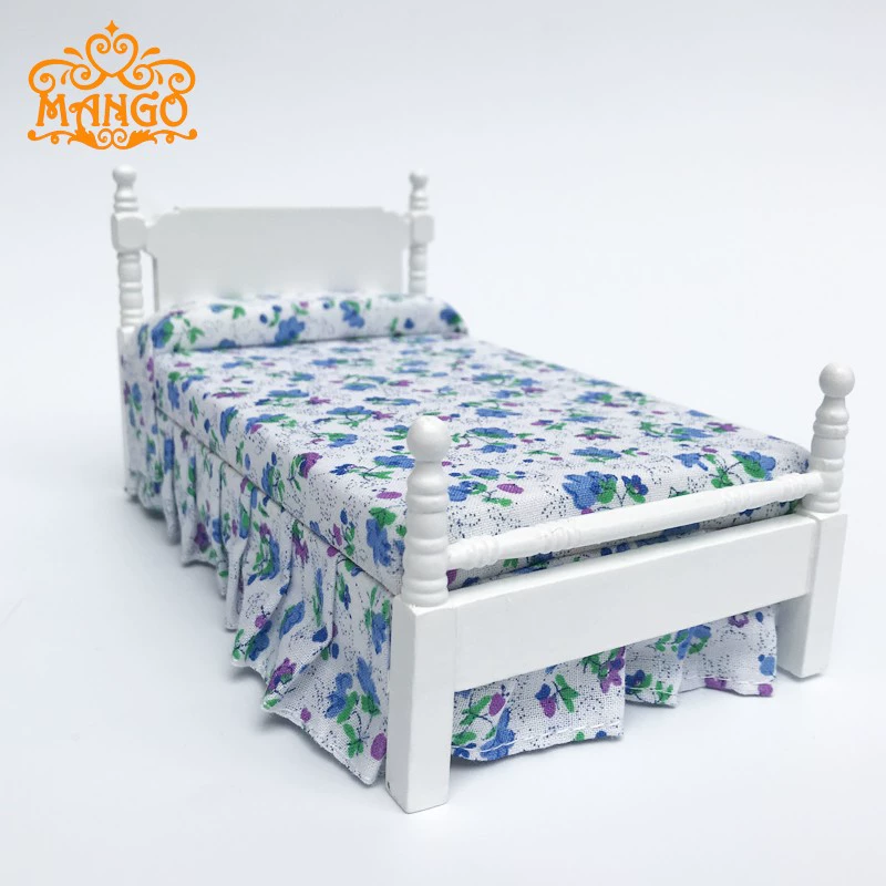 1:12 nhà búp bê nhà búp bê đồ nội thất nhỏ mô hình phòng ngủ bằng gỗ màu xanh hoa giường đơn giường trẻ em - Chế độ tĩnh
