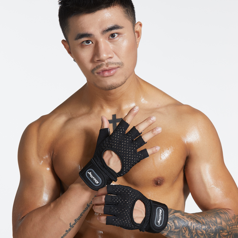 New Rueagle Fitness Gloves Male and female instruments Single-bar dumbbells training movement Anti-slip and breathable semi-finger anti-cocoon