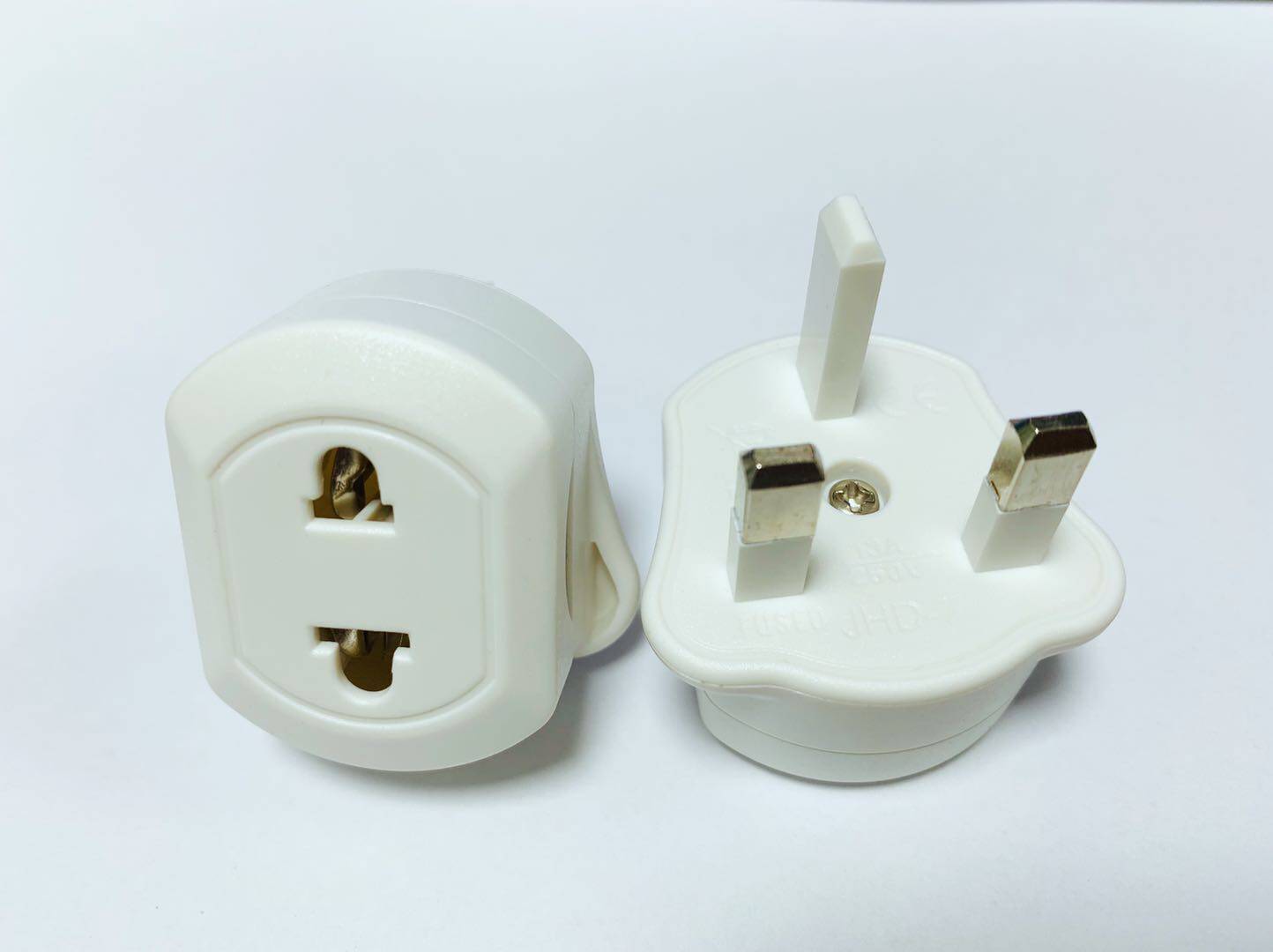 Hong Kong version of the British standard British adapter plug US regulation European regulation to British regulation plug