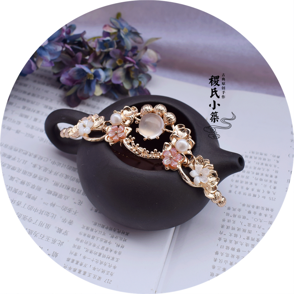 Ji's little Tsukiji jade raw smoke Han serve the ancient wind accessories powder Bel water foam jade pearl Multi-treasure flower