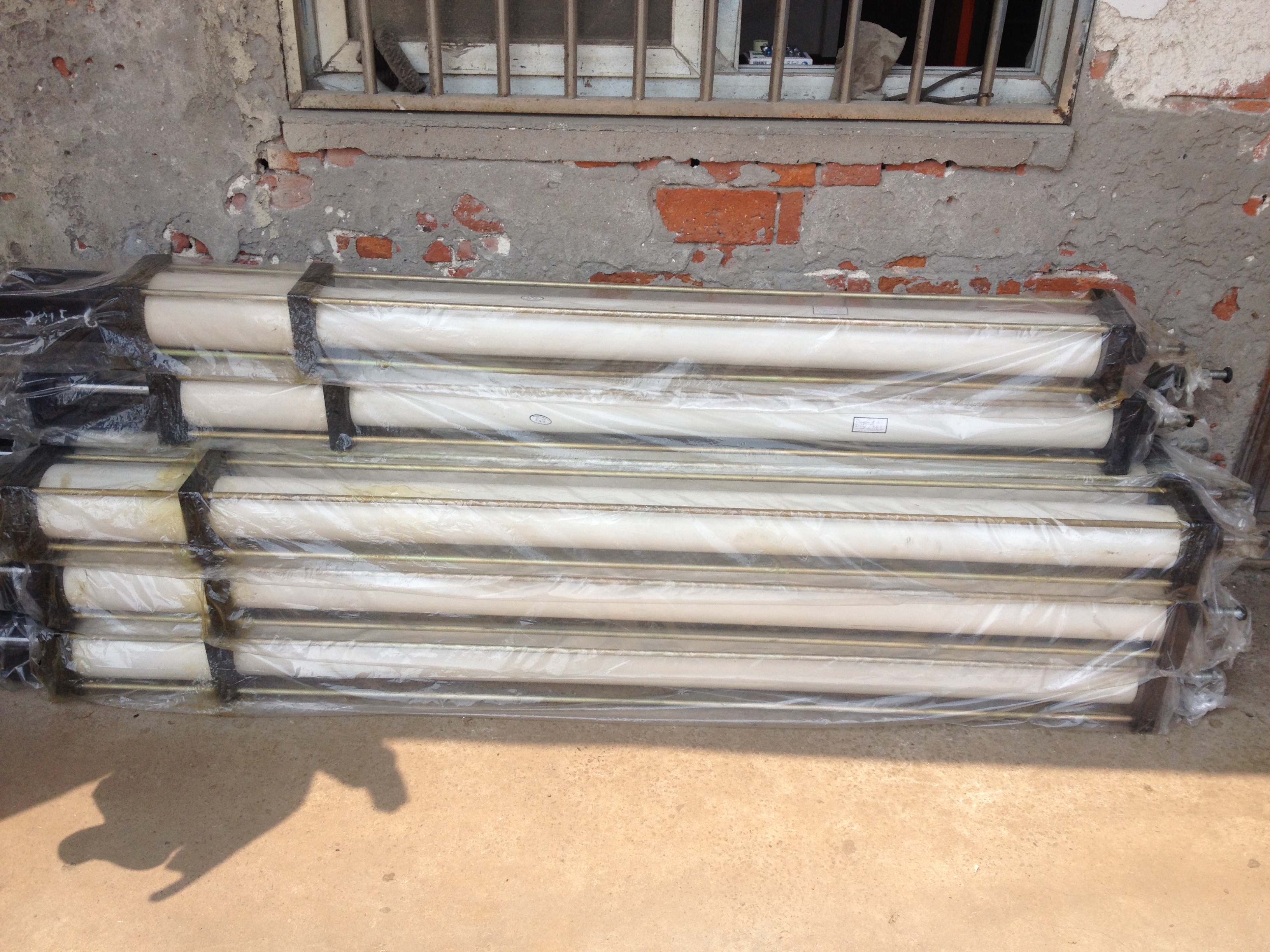 Adhesive tape pipe pipe machine large cylinder tube