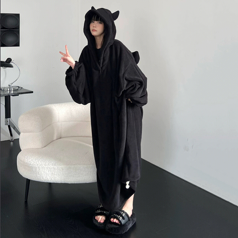 Plus Size Cute Little Devil Black Island Velvet Pajamas for Women, Winter Nightgown, Autumn and Winter Long Thin Coral Velvet Winter Robe