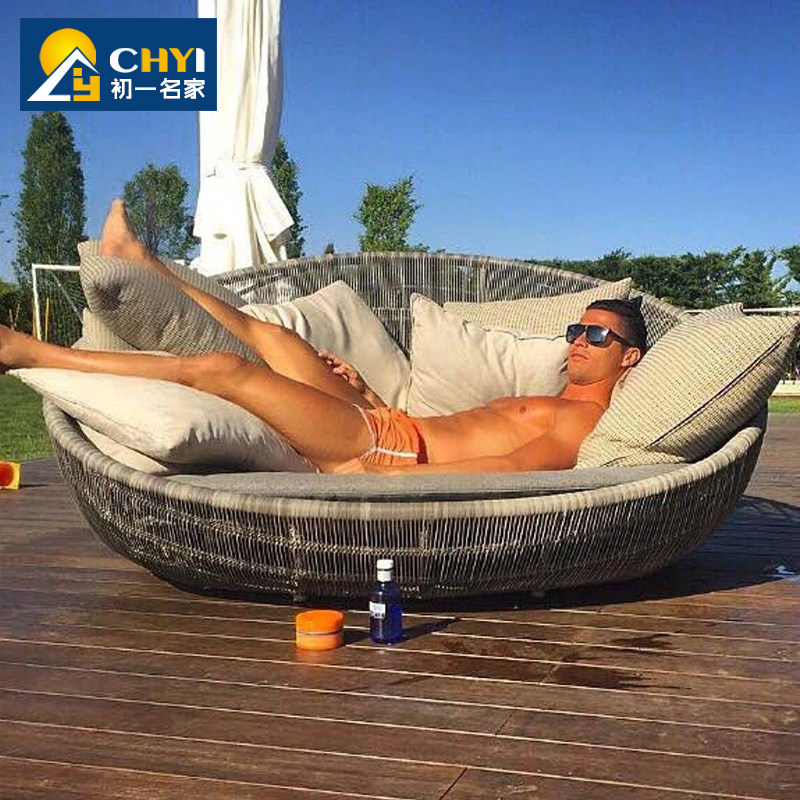 Outdoor lying bed Lying Chair Vine-knitted outdoor open-air swimming pool Creativity Rattan Chair Vine Sofa Hotel High-end Lying Bed Customised