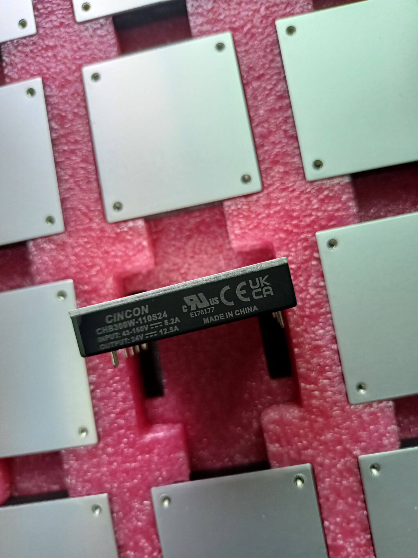 CHB300W-110S Series 300W RAIL TRANSPORT DC-DC CONVERTER CHB300W-110S24