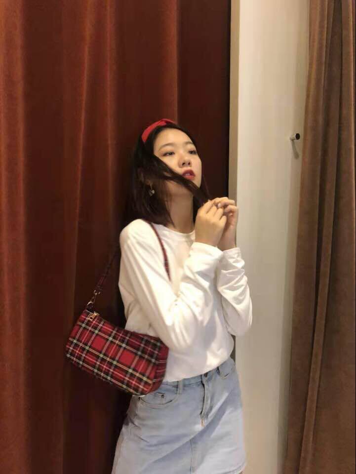 Retro Red Plaid STICK BAG BAG GIRL SMALL RED BOOK THE SAME PARAGRAPH 2019 AUTUMN WINTER NEW 100 HITCH UNDERARM SINGLE SHOULDER HANDBAG