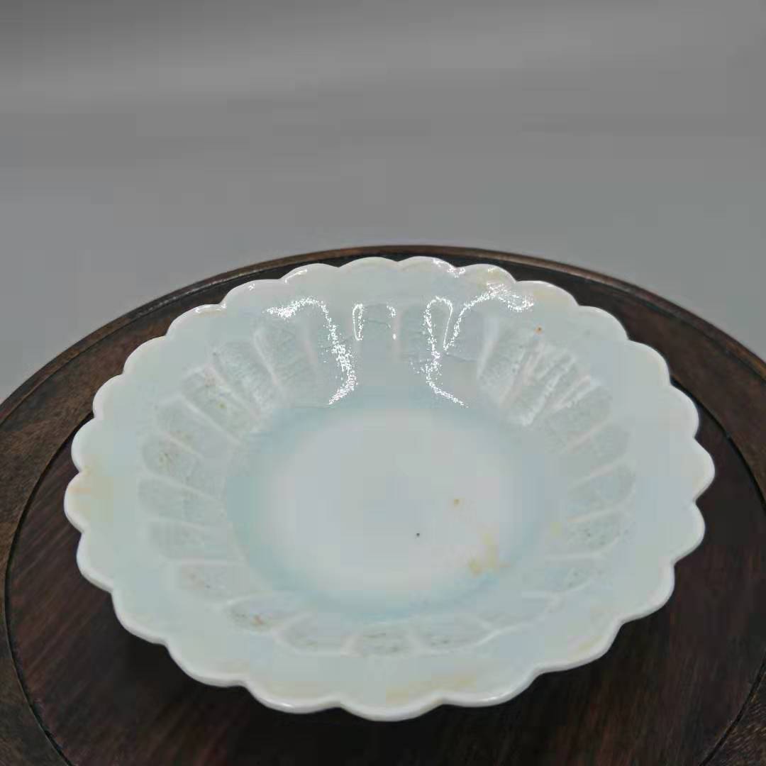 Song Dynasty Yingqing Glaze Lianhuayekou Hutian Kiln Antique Antique Old Goods Old Collection Antique Porcelain Furniture Small Ornaments