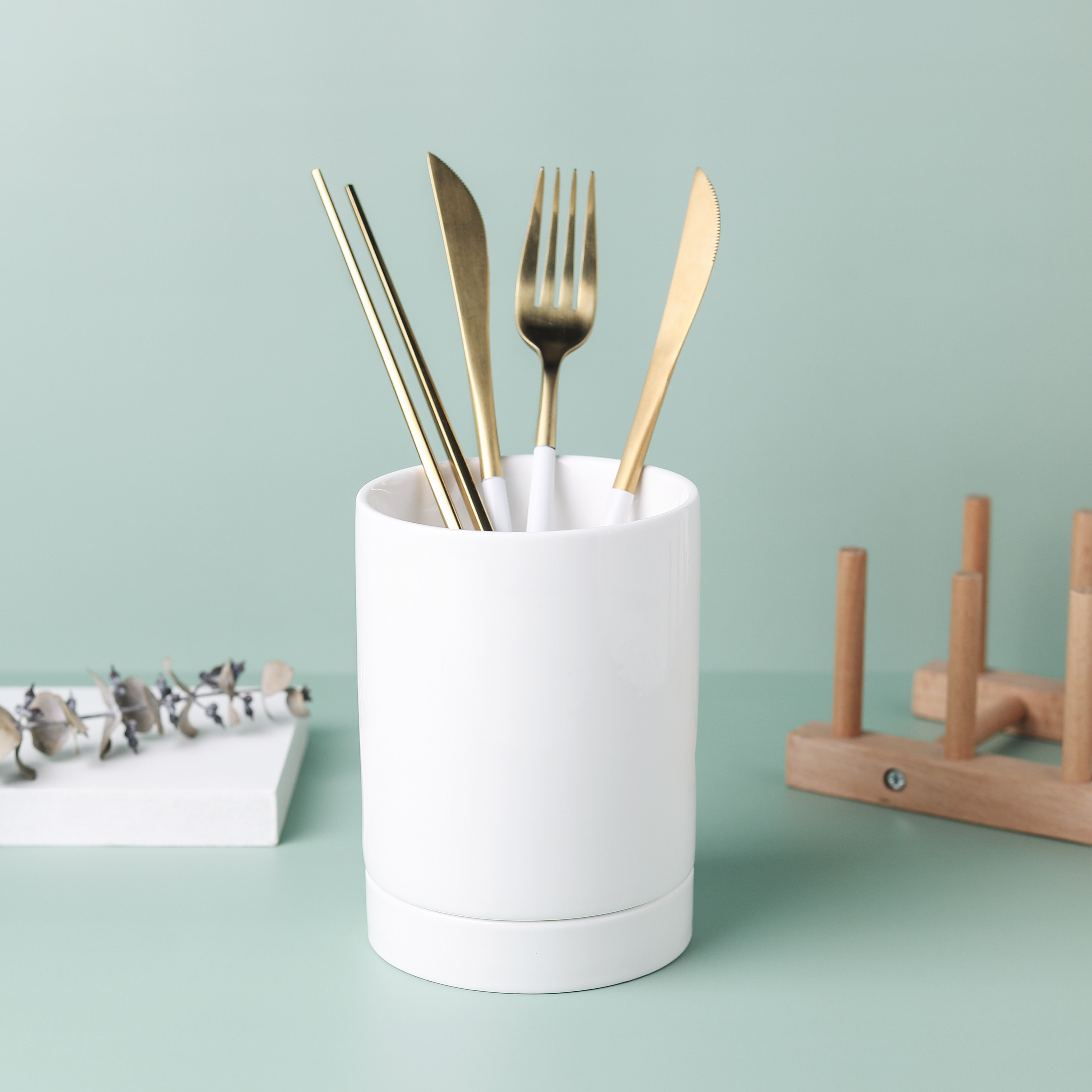 Pure white minimal wind ceramic knife and fork spoon asphalt cylinder creative kitchen multifunctional barrel household chopstick basket commercial