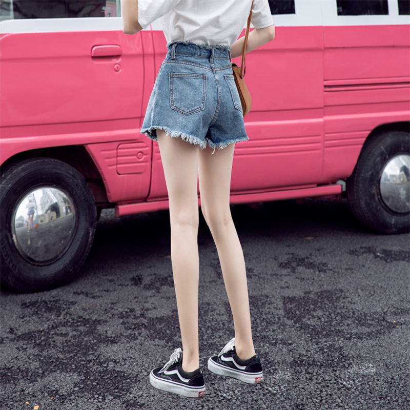 Hong Kong boomer 2022 Summer new denim shorts women with loose high waist and thin outside wearing large size and fat mm broadlegged pants