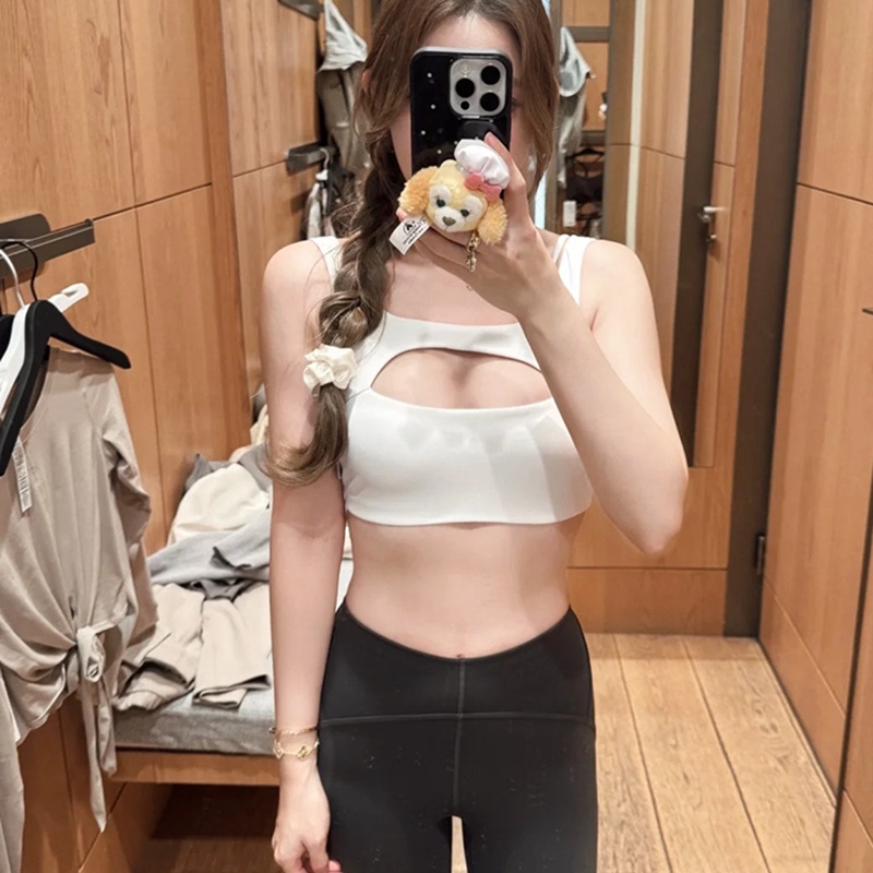 Everlve Front Open Sports Bra, a Series That Creates Something Out of Nothing, Pure Desire and Sexy!
