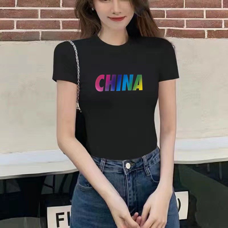 18 优选女装的LOGO
