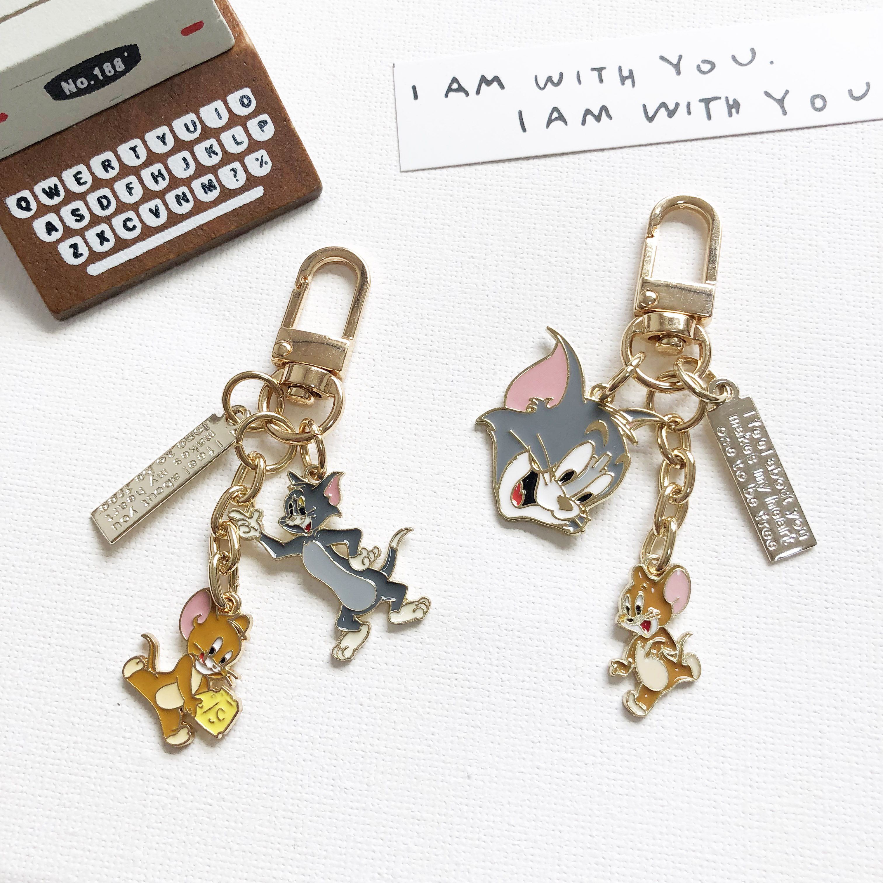 ins Korean couple cartoon cat and mouse keychain airpods protective case Tom Jerry hanging chain bag pendant