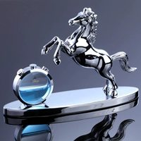 Серебро лошади до успеха