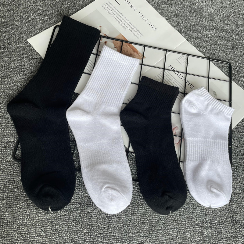 Four Pairs of Thin Pure Cotton Short, Mid-Length, and Long Socks for Men and Women in Black and White Solid Colors, Trendy, Breathable, and Simple Four Pairs of Thin Pure Cotton Short, Mid-Length, and Long Socks for Men and Women in Black and White Solid Colors, Trendy, Breathable, and Simple