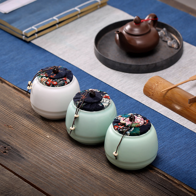 Fixed Kiln Sub-Light Tea Set Mini Small Size Jar Ceramic Sealing Jar Portable travel with small jar of tea leaves