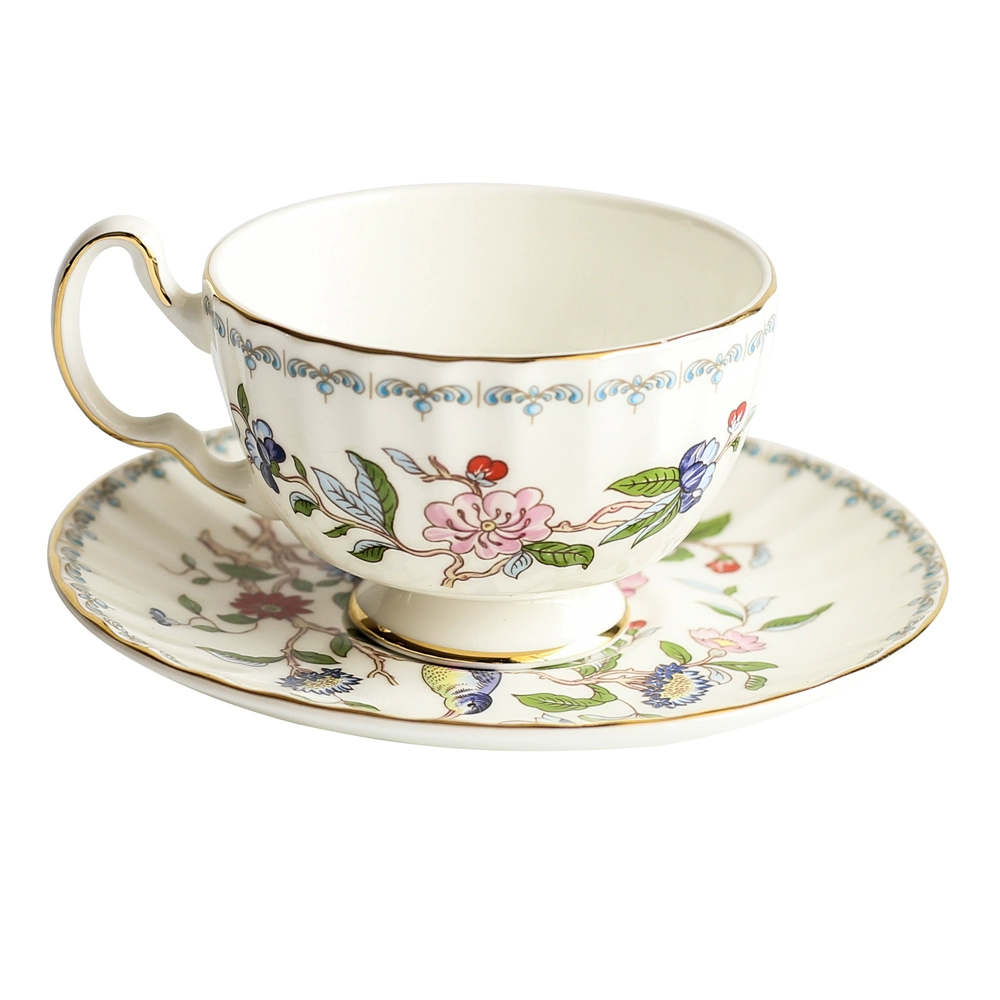 Bone China Cao cấp Sáng tạo Phnom Penh Trà đen Cà phê Cốc đĩa gốm Quà tặng đám cưới Tiếng Anh Bộ trà chiều - Cà phê