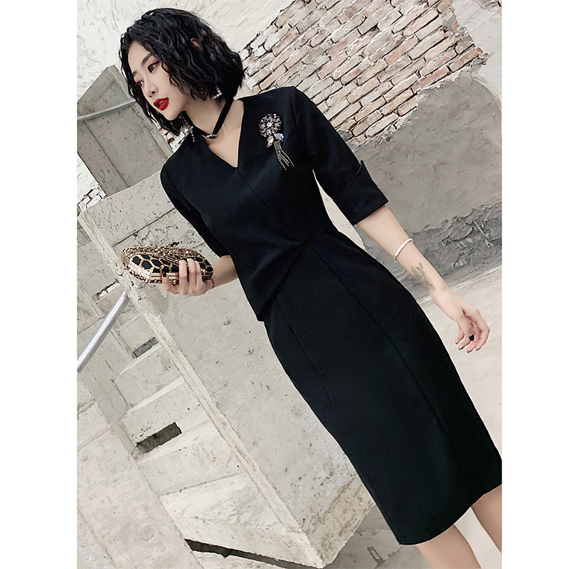 High-end banquet evening gown dress 2022 new qi and light lavish little crowdsourced black noble foreign dress can normally be worn