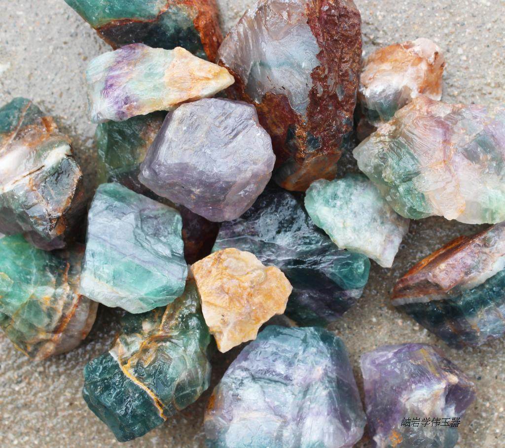 Natural Green Crystal Gravel Grain Paving Fish Tank Floor Wall Canopy Wall Decoration Sweaty Steam Room Material Manufacturer Direct