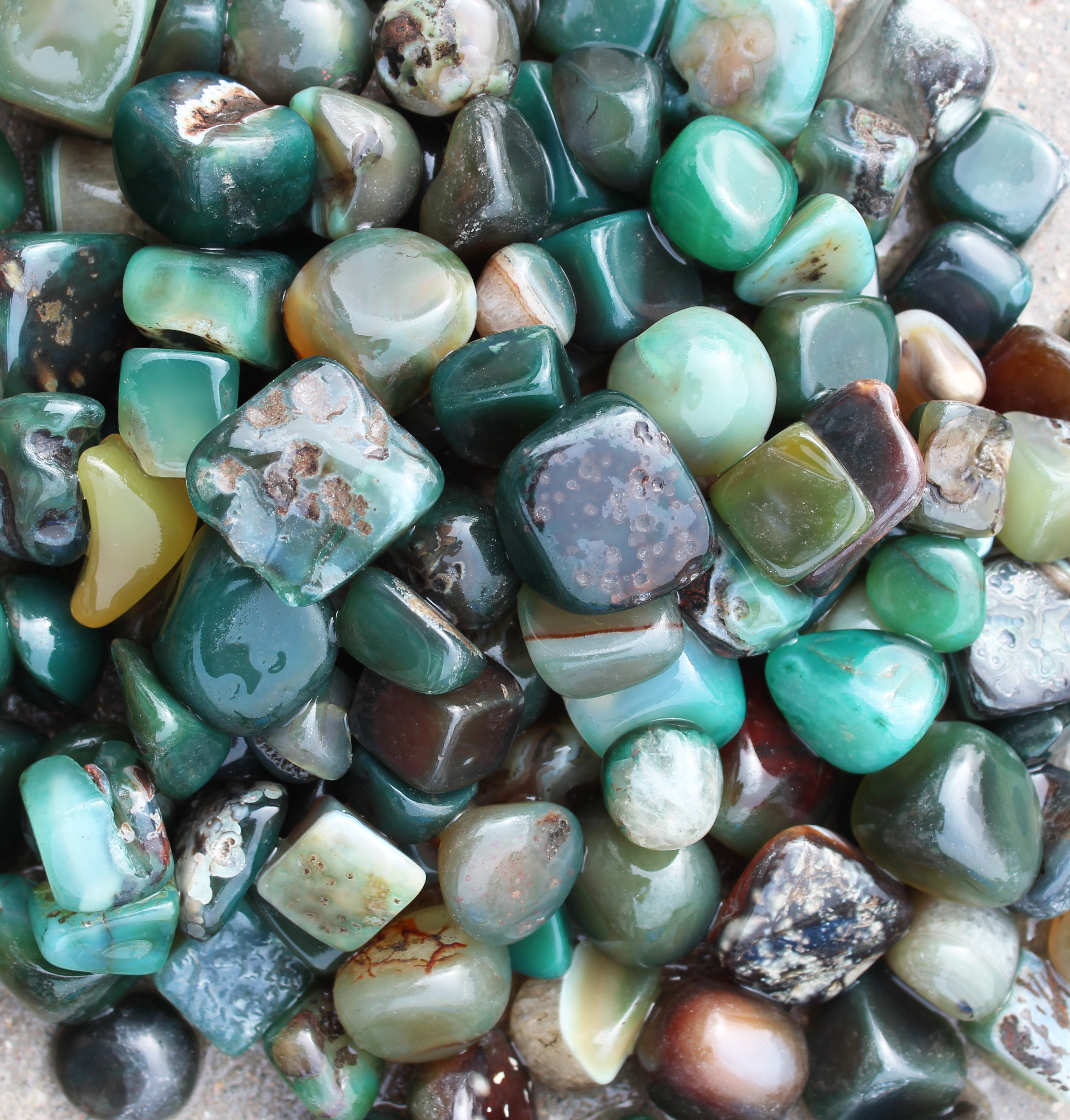 Natural green agate grain sweat steam room agate grain sweat steam room rock pan bath energy house decoration and decoration natural materials