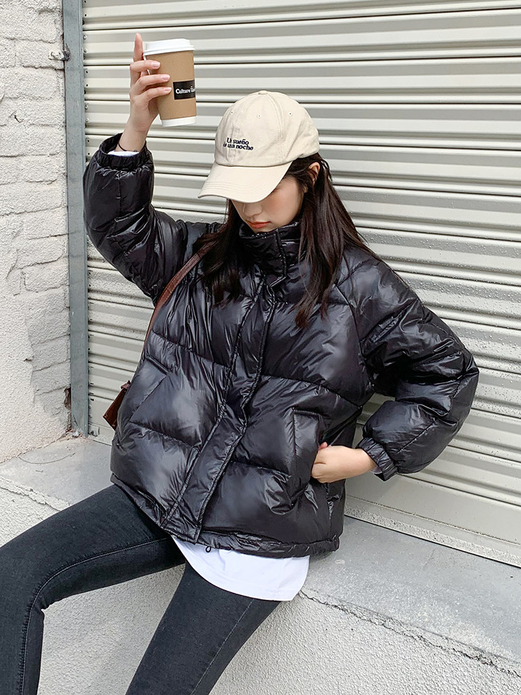 2022 Winter New Thickened Stand Collar Loose Black White Duck Down Jacket Korean Version Small Short Coat Women