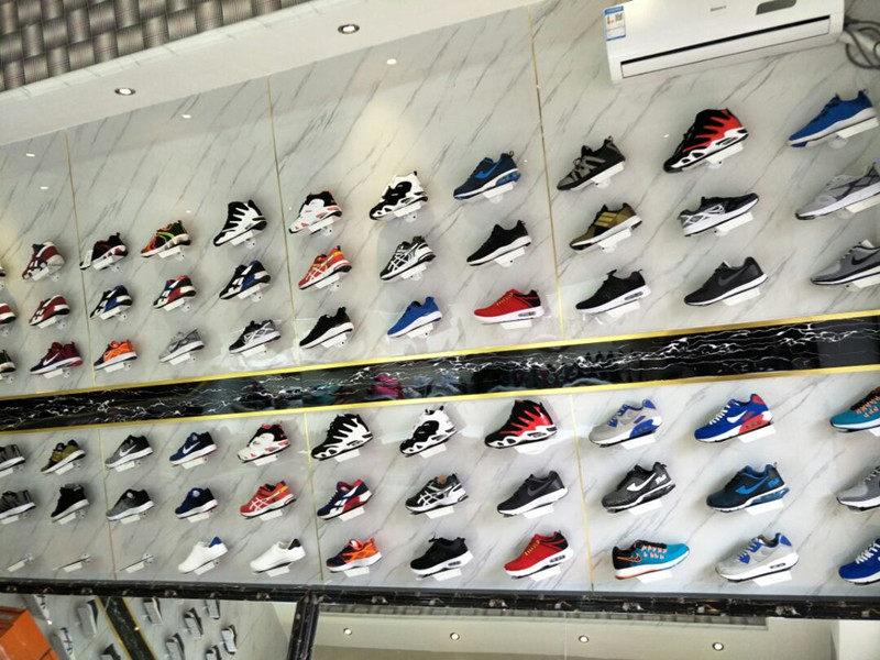 Direct upper wall shoe button display shoe frame hardware shoe shoe shoe store display frame shoe slippers