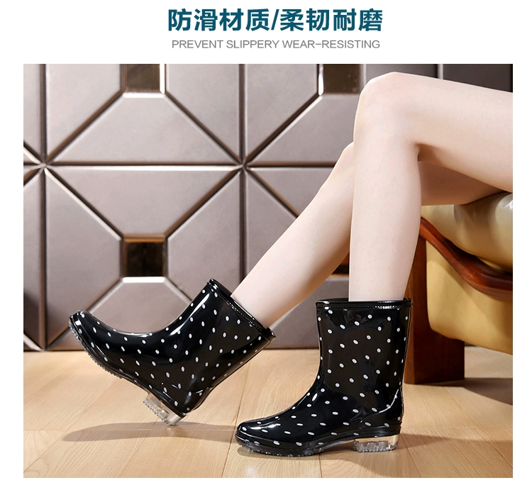 Mùa xuân và mùa hè mới thời trang ống mưa giày giày nhẹ chống trượt nước mưa giày nước ấm giày cao su giày người lớn mưa phụ nữ