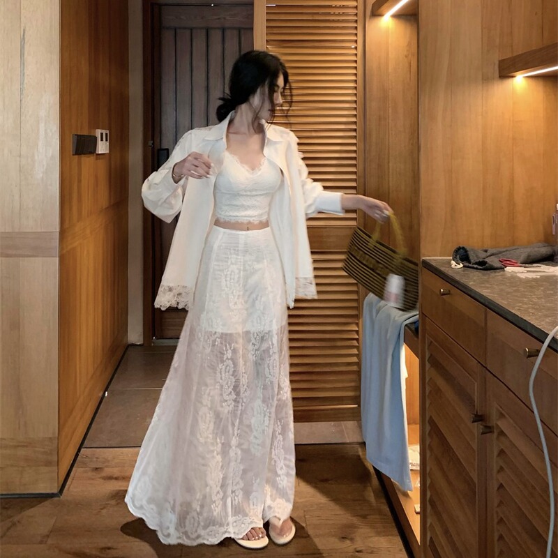 French High-End Lace Cut Out Splicing Long-Sleeved White Shirt Sexy Design Niche Slimming Look Sun Protection Top