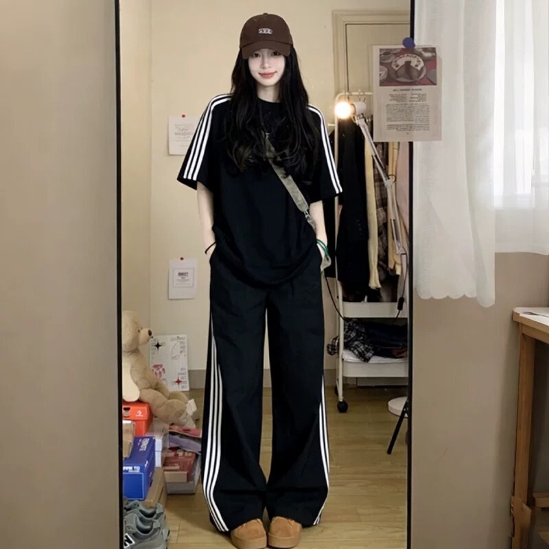 Summer Korean-Style Fashion Casual Two-Piece Set for Women, Loose and Trendy Design Short-Sleeve Top and Wide-Leg Pants Set