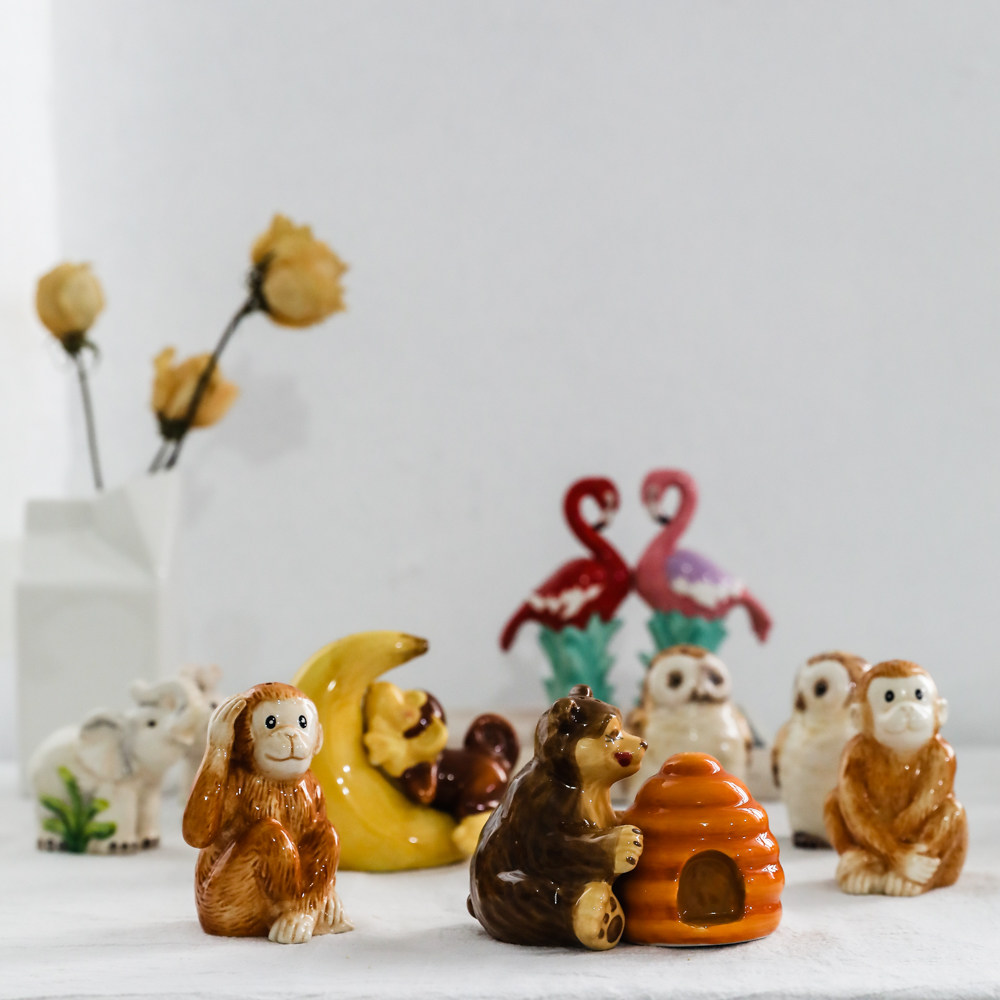 MUSe Garden snores the sweet hand painted ceramic pepper bottle salt cans