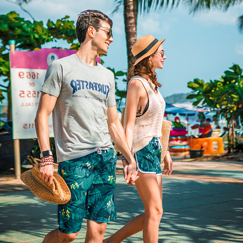 Quick-drying loose beach pants men can go into the water seaside vacation couple suit five-point shorts swimming trunks women wear tide