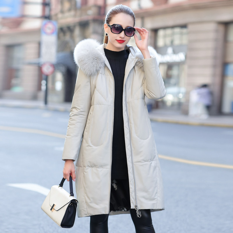 Legendary sheep Hainen leather grass female long version 2021 winter dress new loose jacket leather clothes women genuine leather duvet fur collar